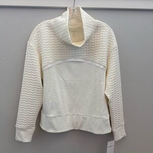 NWT Layer 8 Hibernation Quilted Pullover. Size M.